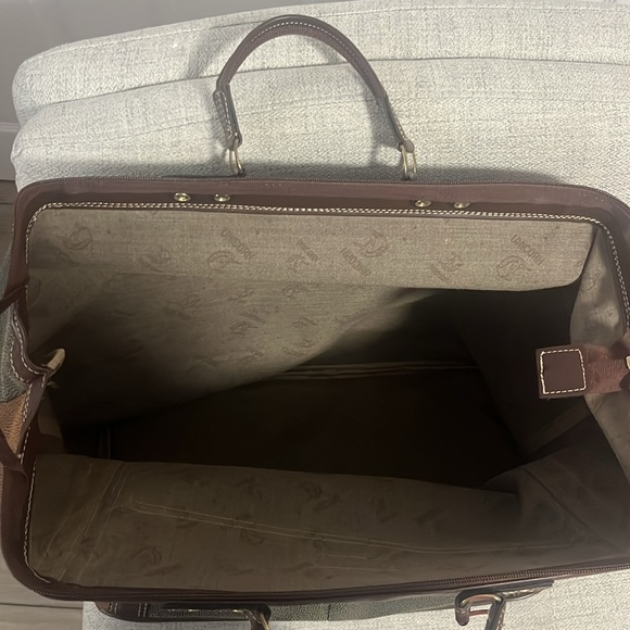 Unicorn London brown and green travel bag with gold hardware - Picture 8 of 8